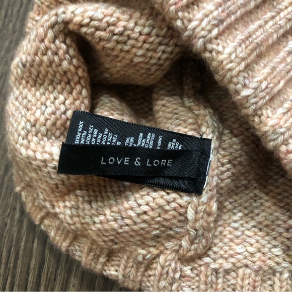 Love & Lore Pom Pom Toques (Set of 2) - Picture 9 of 16